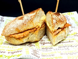 bocata gallego de raxo